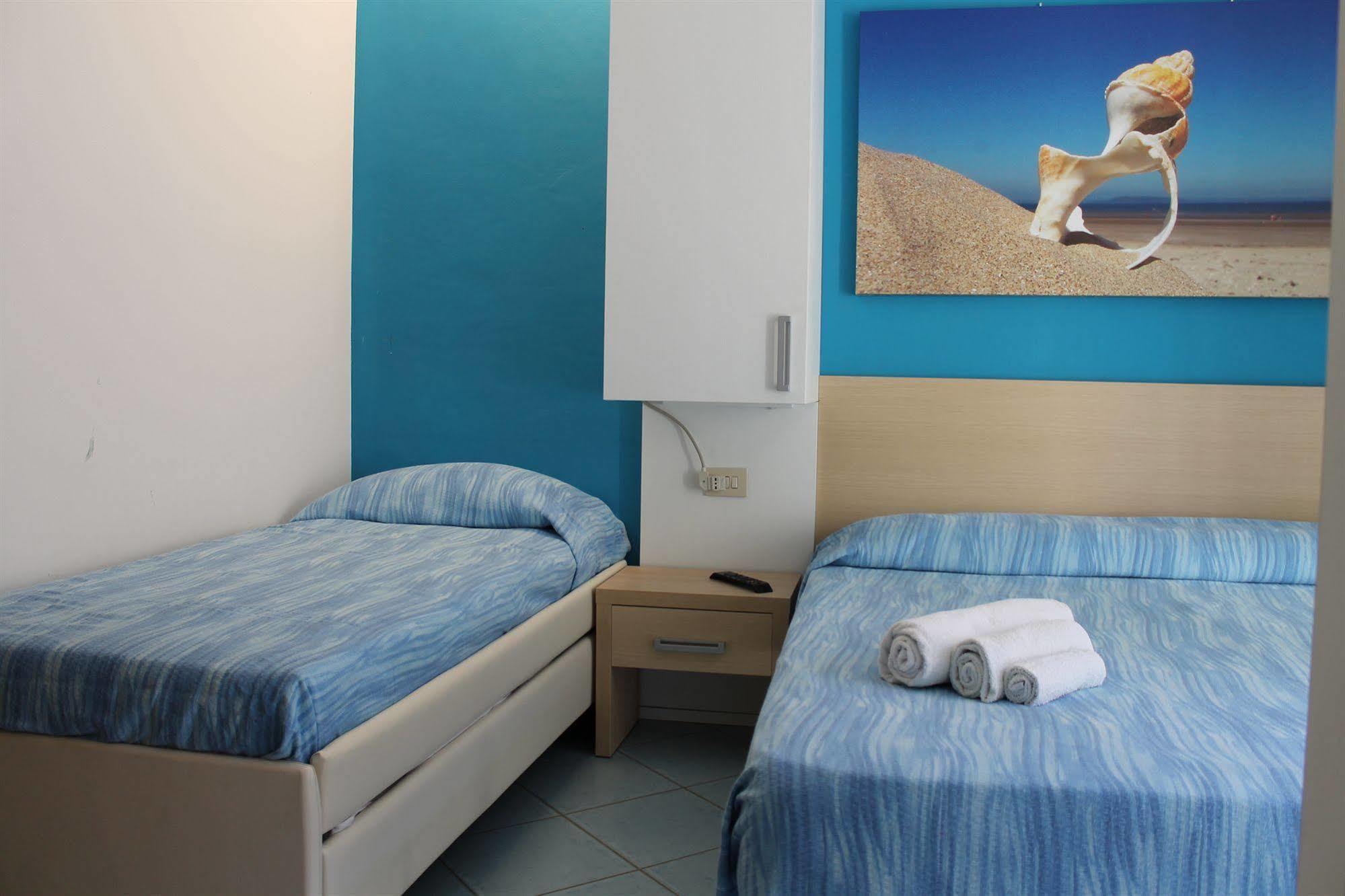 Hotel Esperia Cattolica Extérieur photo