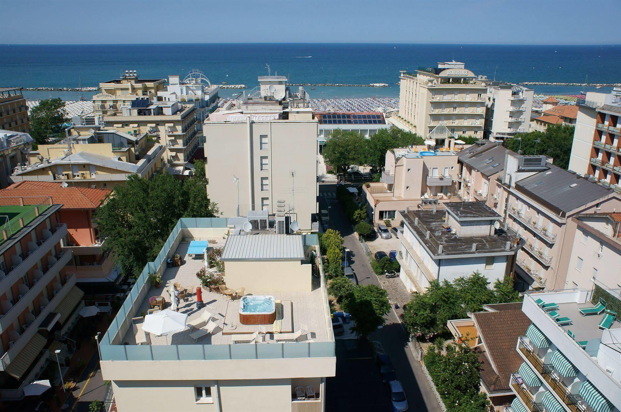 Hotel Esperia Cattolica Extérieur photo